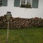 Le Clos Des Muriers Bed & Breakfast